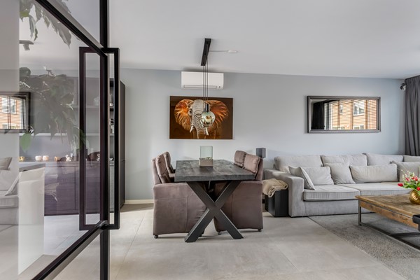 van Vollenhovenstraat 10-17.jpg